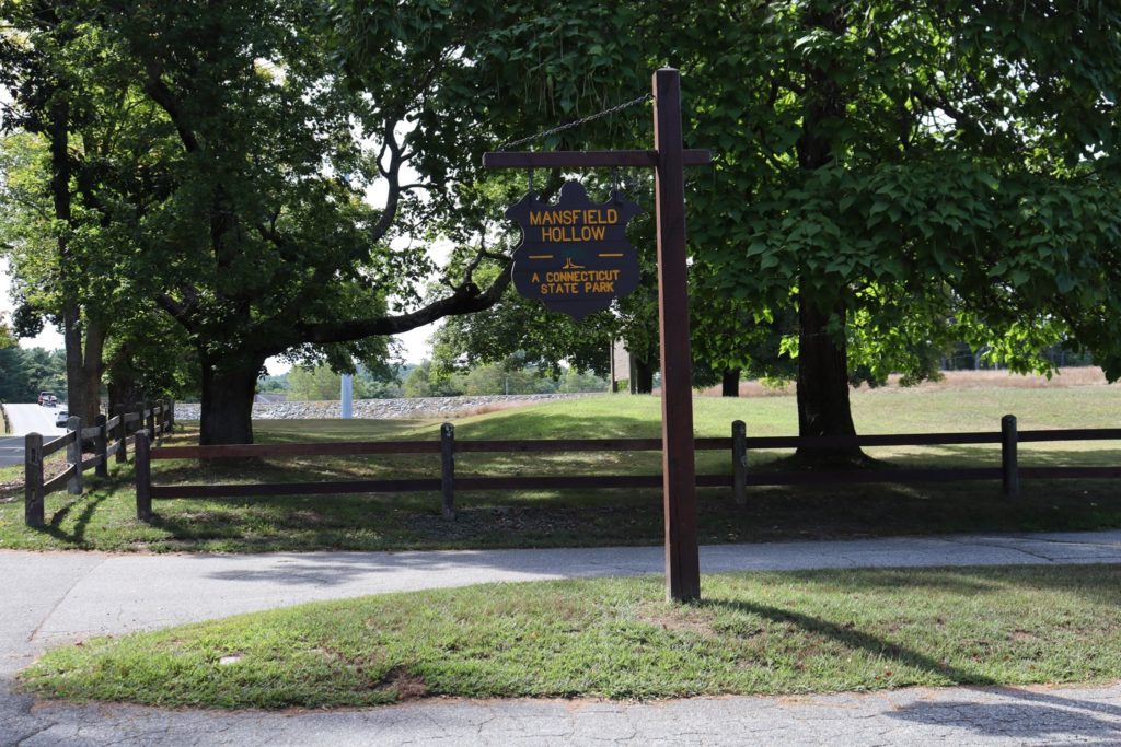 Mansfield Hollow Park entrance