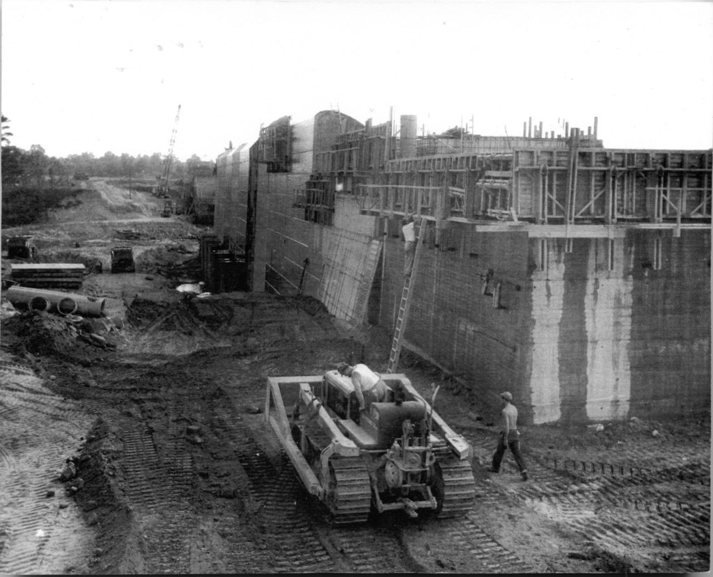 Mansfield Hollow Dam